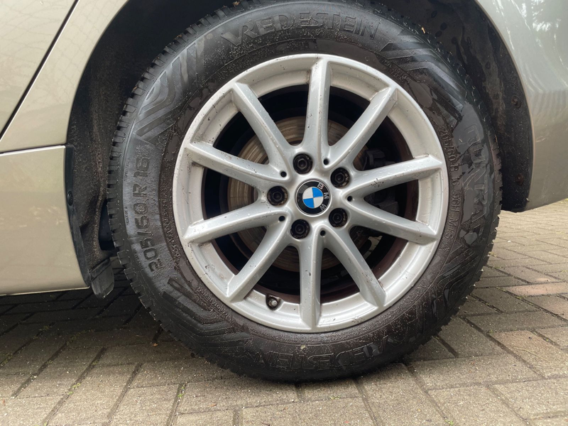 BMW 218 i Active Tourer Navi,PDC TÜV 5/27!!! — photo 6