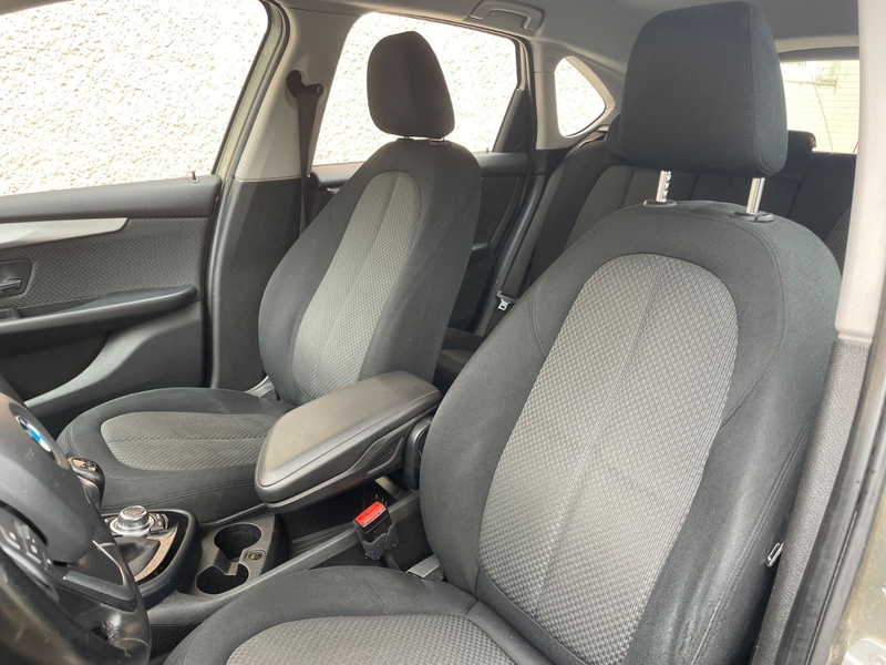 BMW 218 i Active Tourer Navi,PDC TÜV 5/27!!! — photo 12