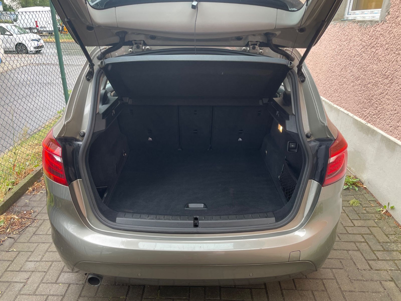 BMW 218 i Active Tourer Navi,PDC TÜV 5/27!!! — photo 22