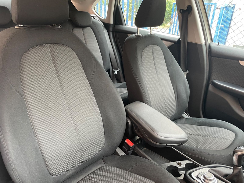 BMW 218 i Active Tourer Navi,PDC TÜV 5/27!!! — photo 16
