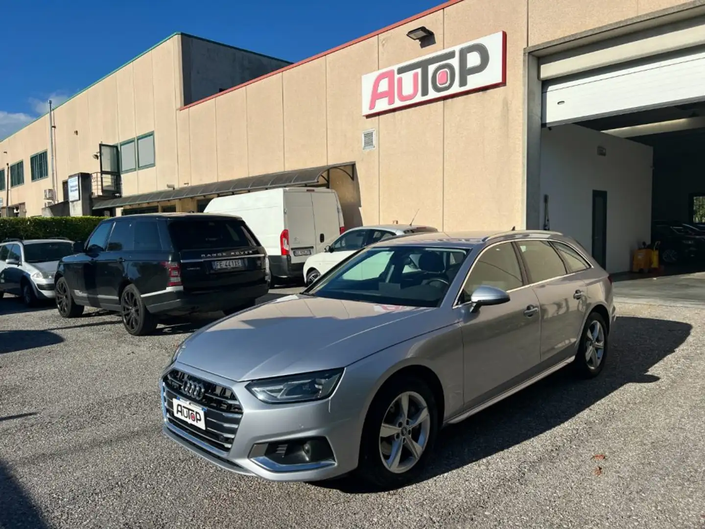 Audi A4 40 TDI AVANT MHEV QUATT S tronic Business Advanced Silber - 1