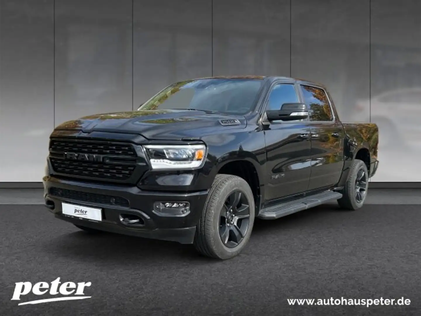 Dodge RAM RAM 1500 Big Horn Crew Cab V8 Night Edition LPG Schwarz - 1