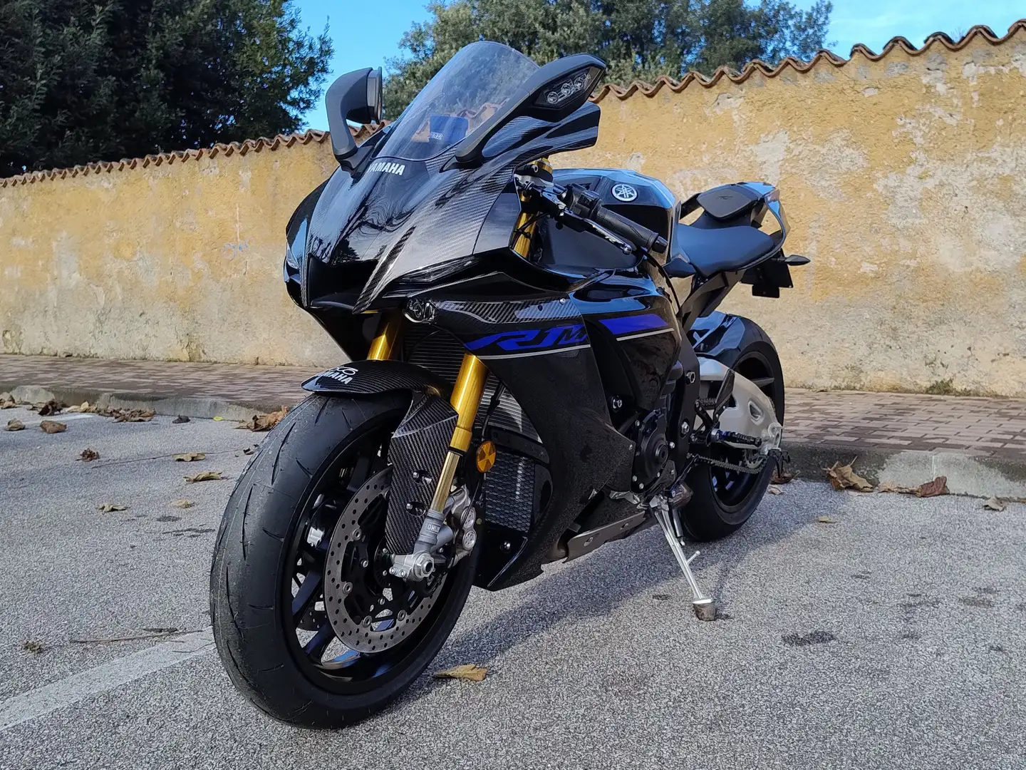 Yamaha YZF-R1 M Negro - 1