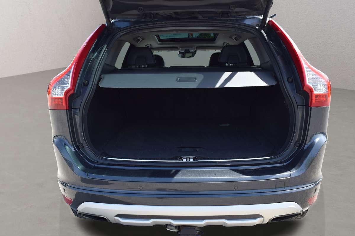 2016 Volvo XC60 T5 Special Edition Premier thumb 18