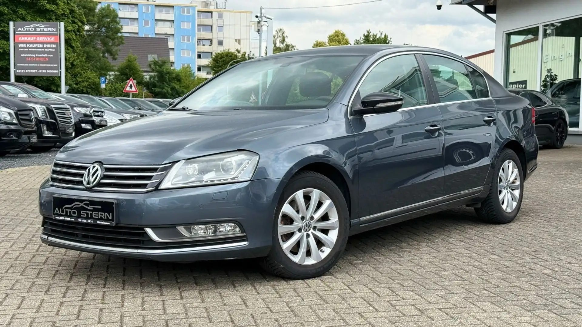 Volkswagen Passat 2.0 TDI BM Business Edition NAVI MASSAGE Grau - 1