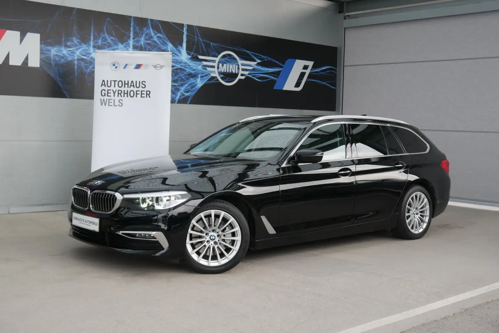 BMW 530 d xDrive *Fond-Entertainment/Luxury Line/HUD/Standhzg./Memorysitz* Schwarz - 1