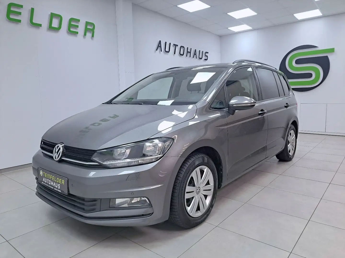 Volkswagen Touran 1.6 TDI  / 7 SITZER / NAVI / SHZ Сірий - 2