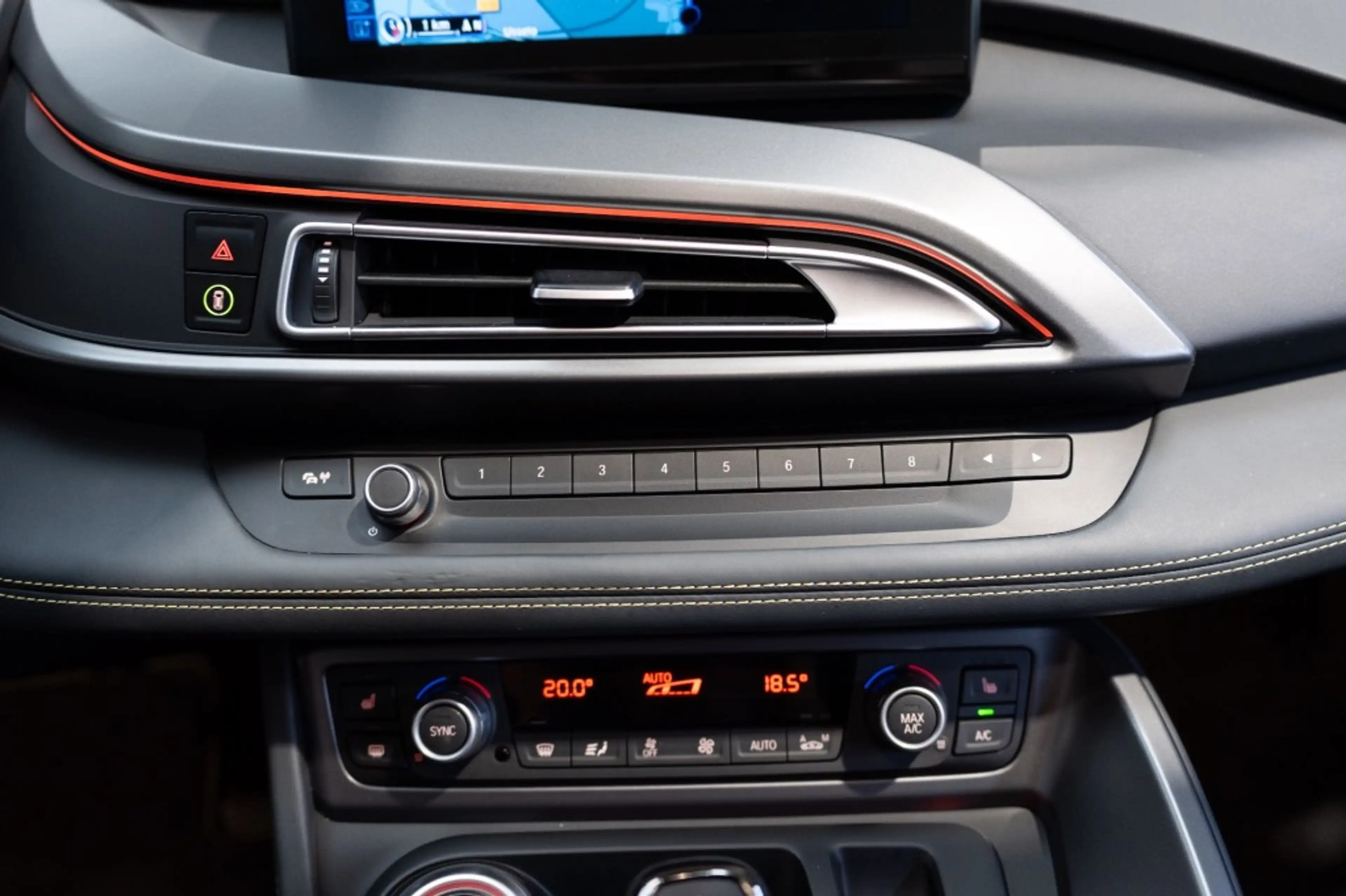 BMW i8 Hybrid 362 PK, Harman Kardon, Head-up, 20 Inch, Ma — photo 16