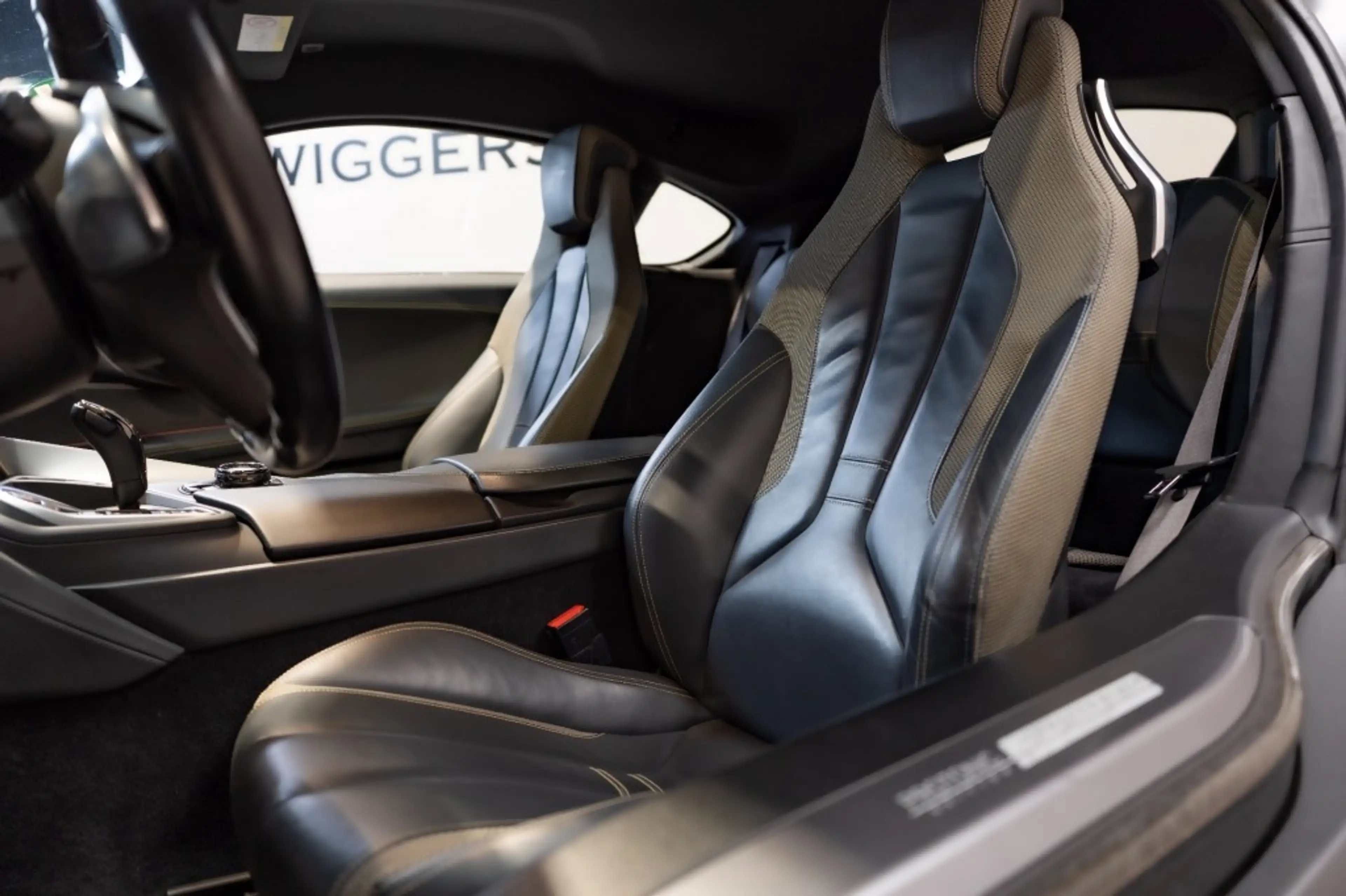 BMW i8 Hybrid 362 PK, Harman Kardon, Head-up, 20 Inch, Ma — photo 7