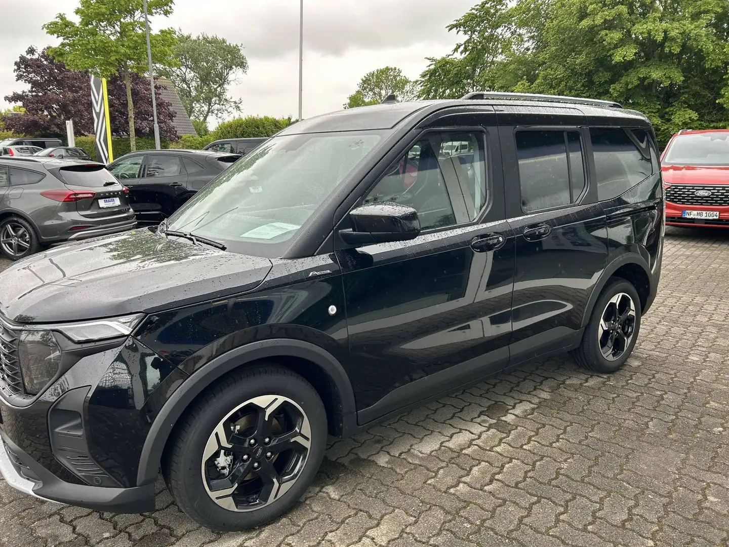 Ford Tourneo Courier Active Fekete - 2