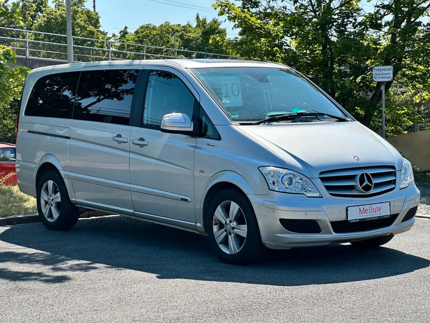Mercedes-Benz Viano 3.0 V6 Ambiente lang*Xenon*Pano*Leder Silber - 2