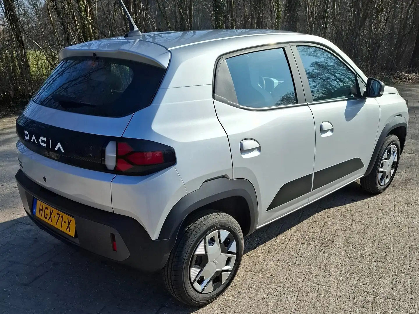 Dacia Spring Spring Expression45 26.8kWh Stříbrná - 2