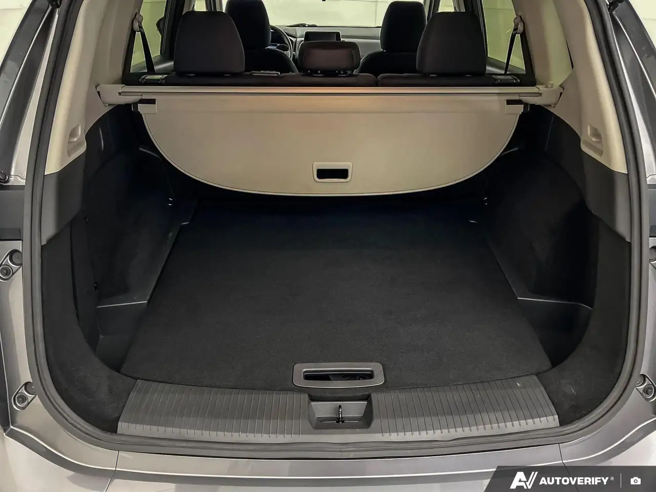 Nissan Rogue fotografie Nissan Rogue