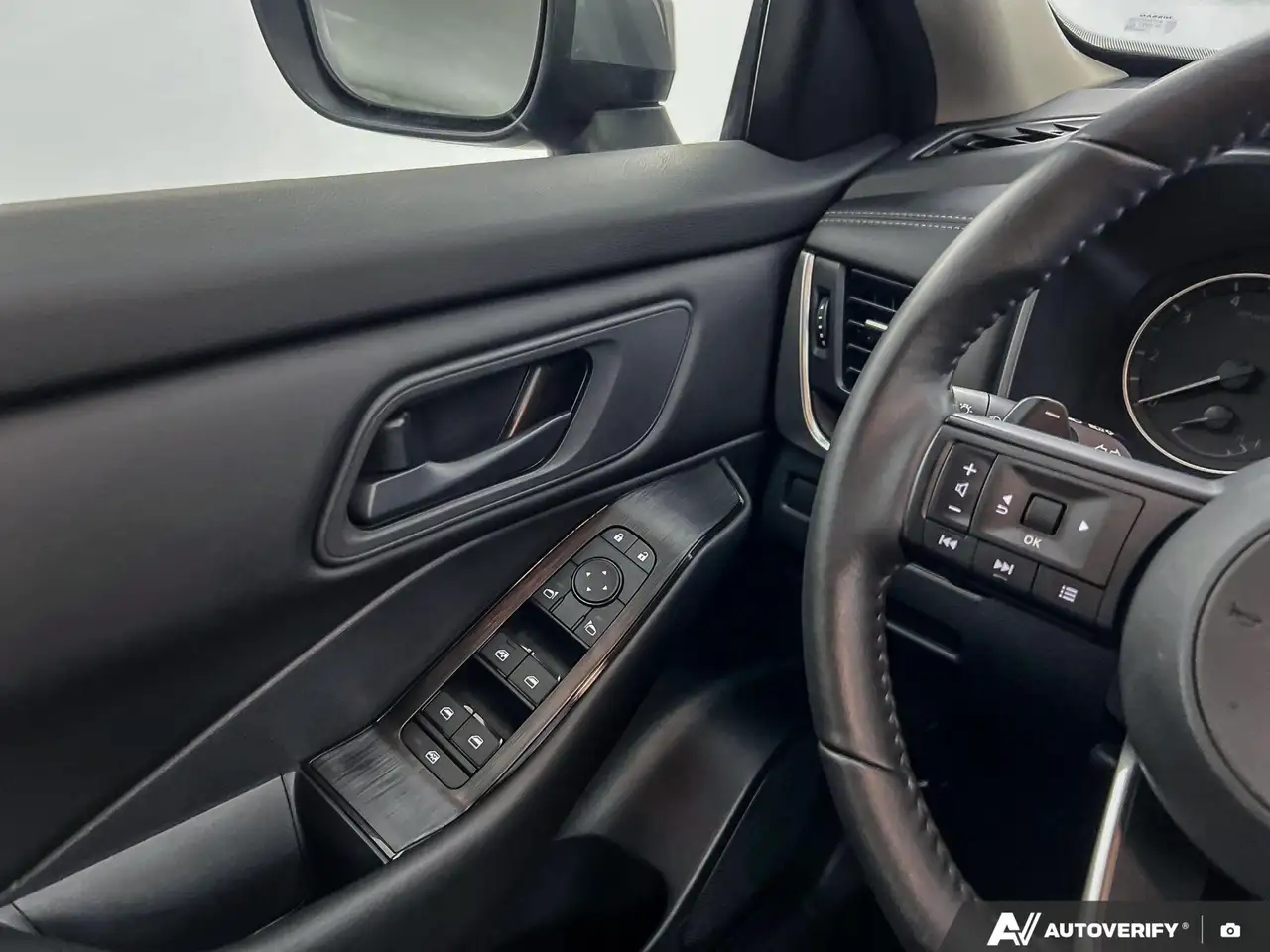 Nissan Rogue fotografie Nissan Rogue