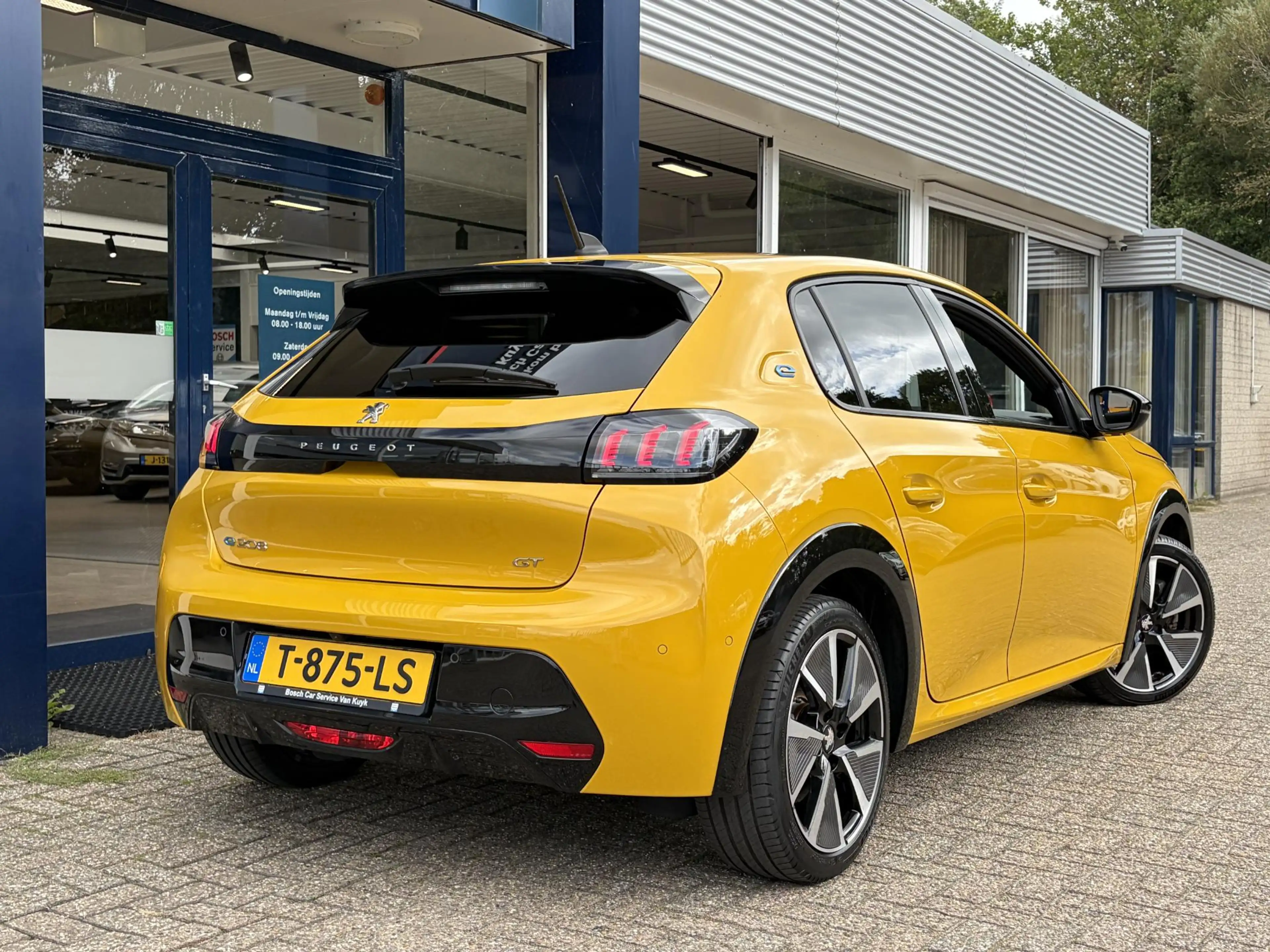 Peugeot e-208 EV GT 350 50 kWh — photo 9