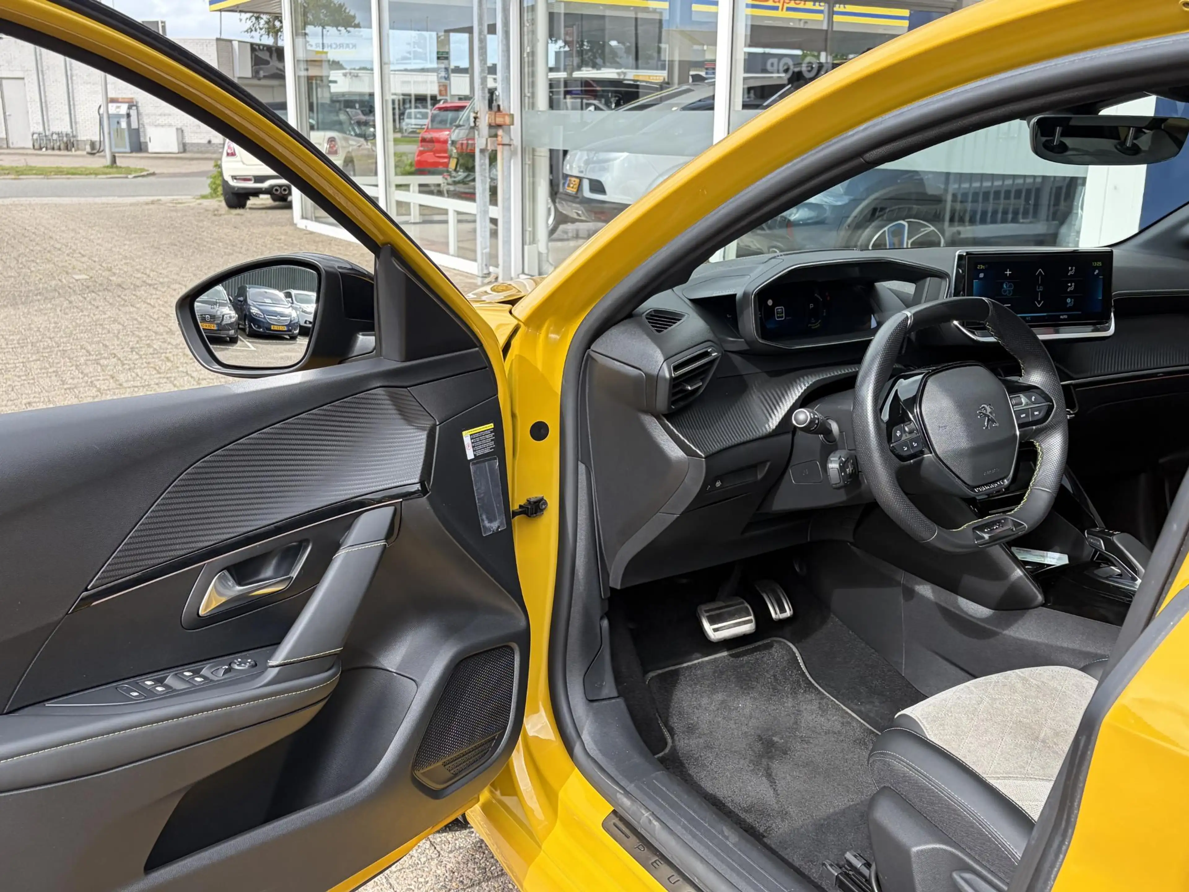 Peugeot e-208 EV GT 350 50 kWh — photo 10