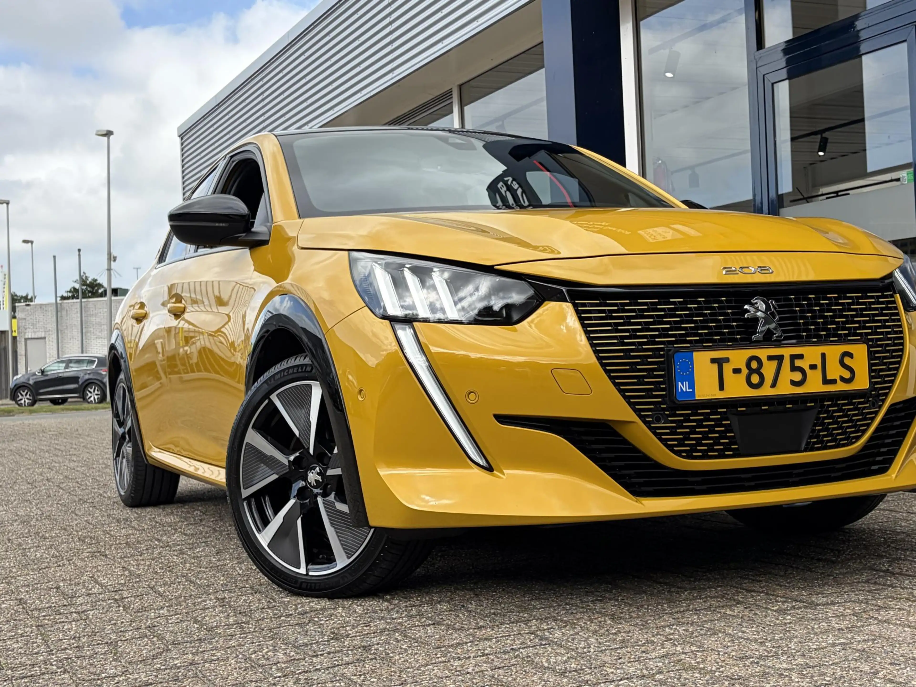 Peugeot e-208 EV GT 350 50 kWh — photo 8