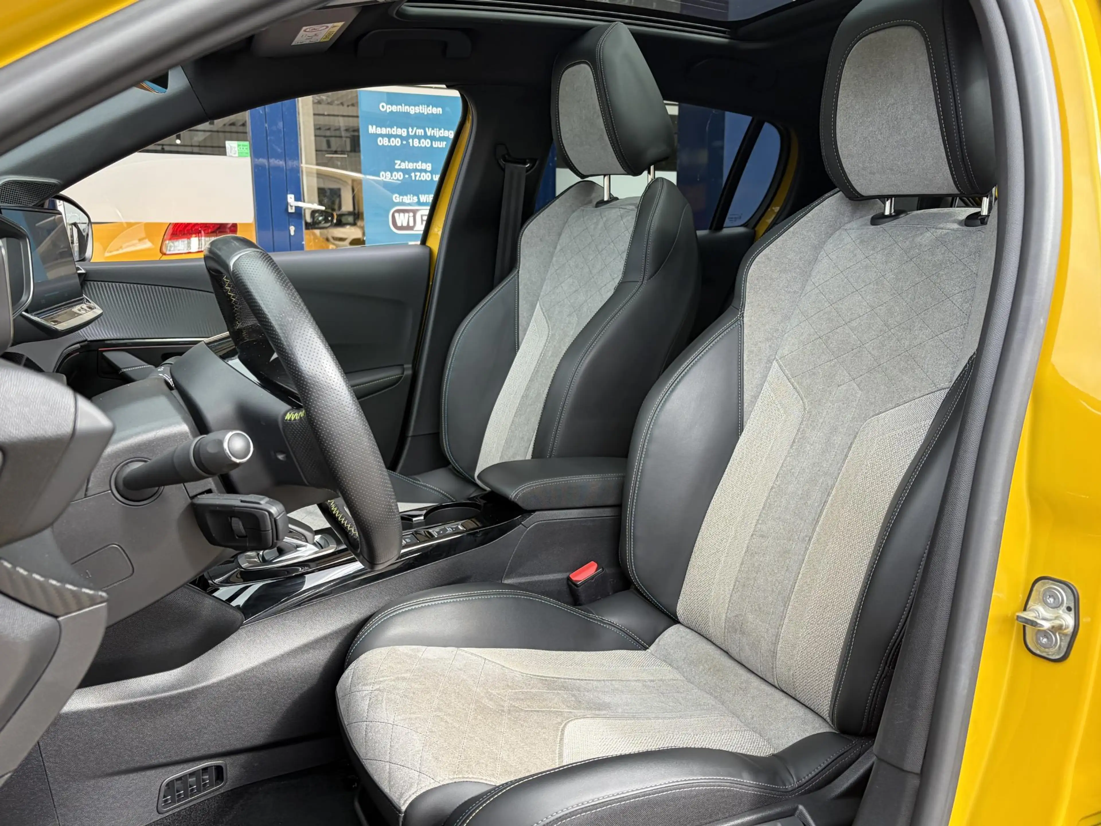 Peugeot e-208 EV GT 350 50 kWh — photo 12