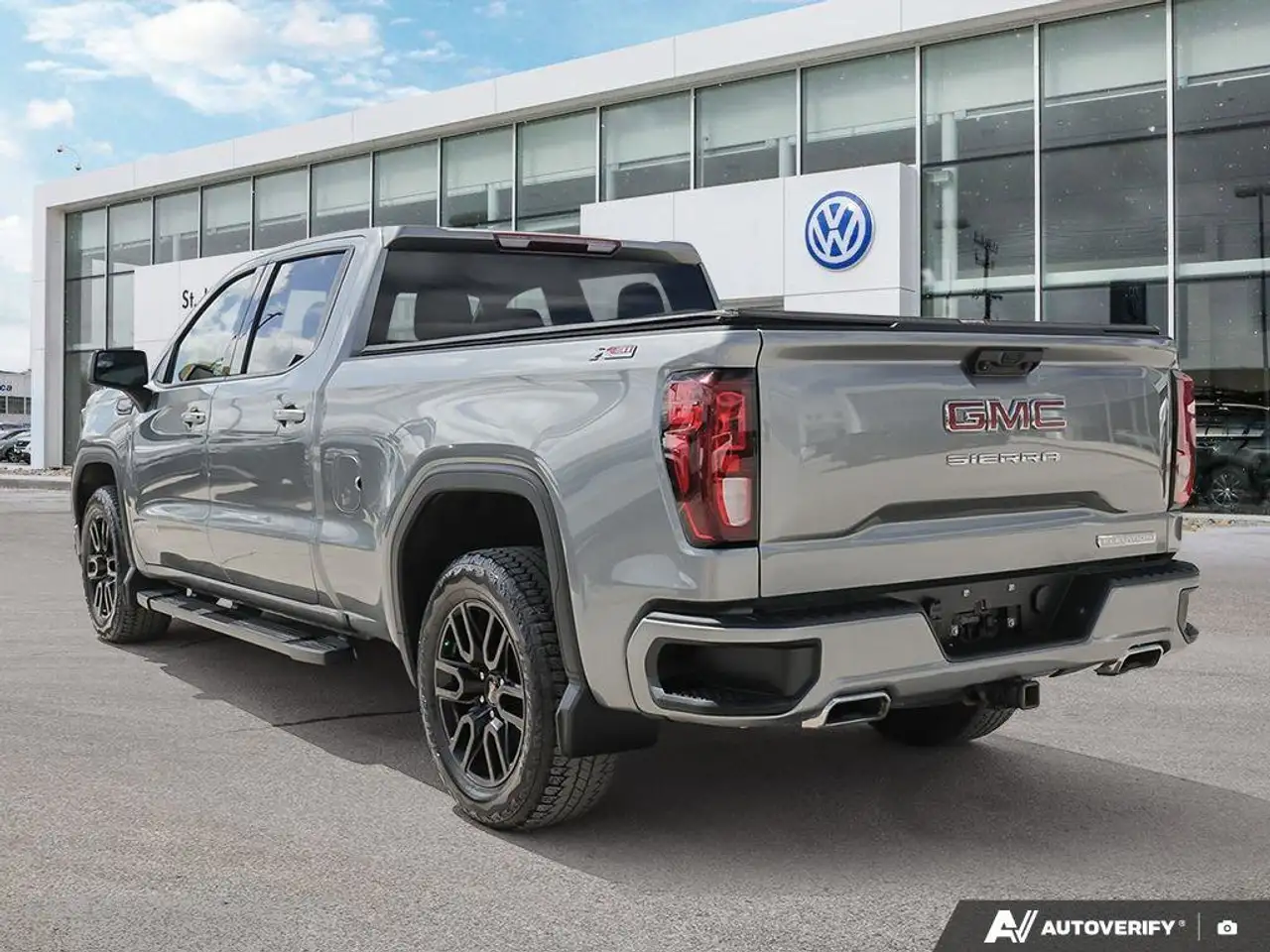 GMC Sierra 1500 снимка GMC Sierra 1500