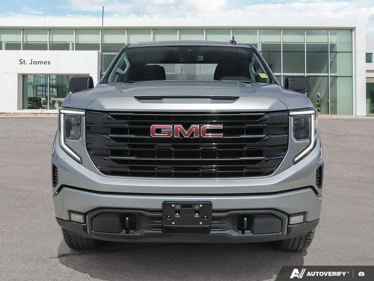 GMC Sierra 1500 снимка GMC Sierra 1500
