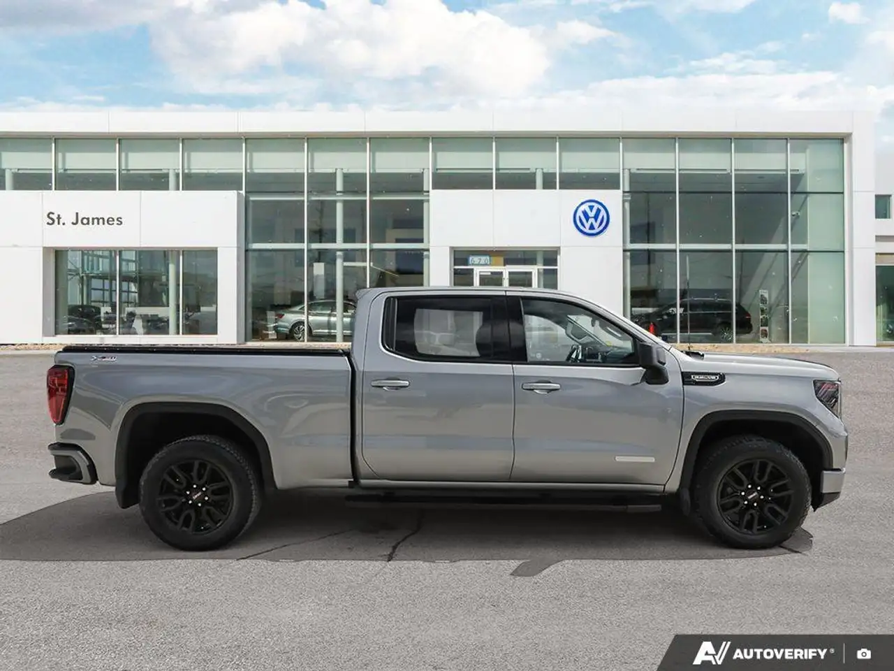 GMC Sierra 1500 снимка GMC Sierra 1500