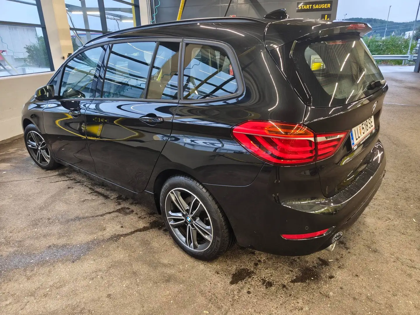 BMW 218 218d xDrive Gran Tourer Sport Line Aut. Sport Line - 2
