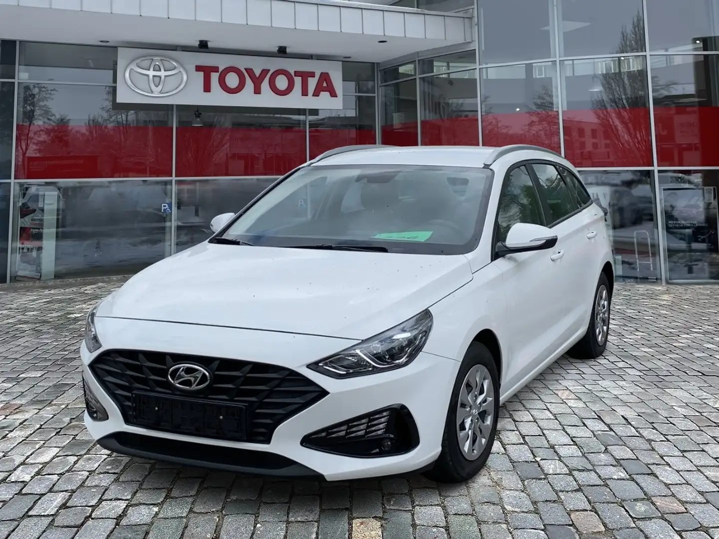 Hyundai i30 cw 1.0 T-GDI Trend FLA SpurH LM KAM 2xKlima Weiß - 1
