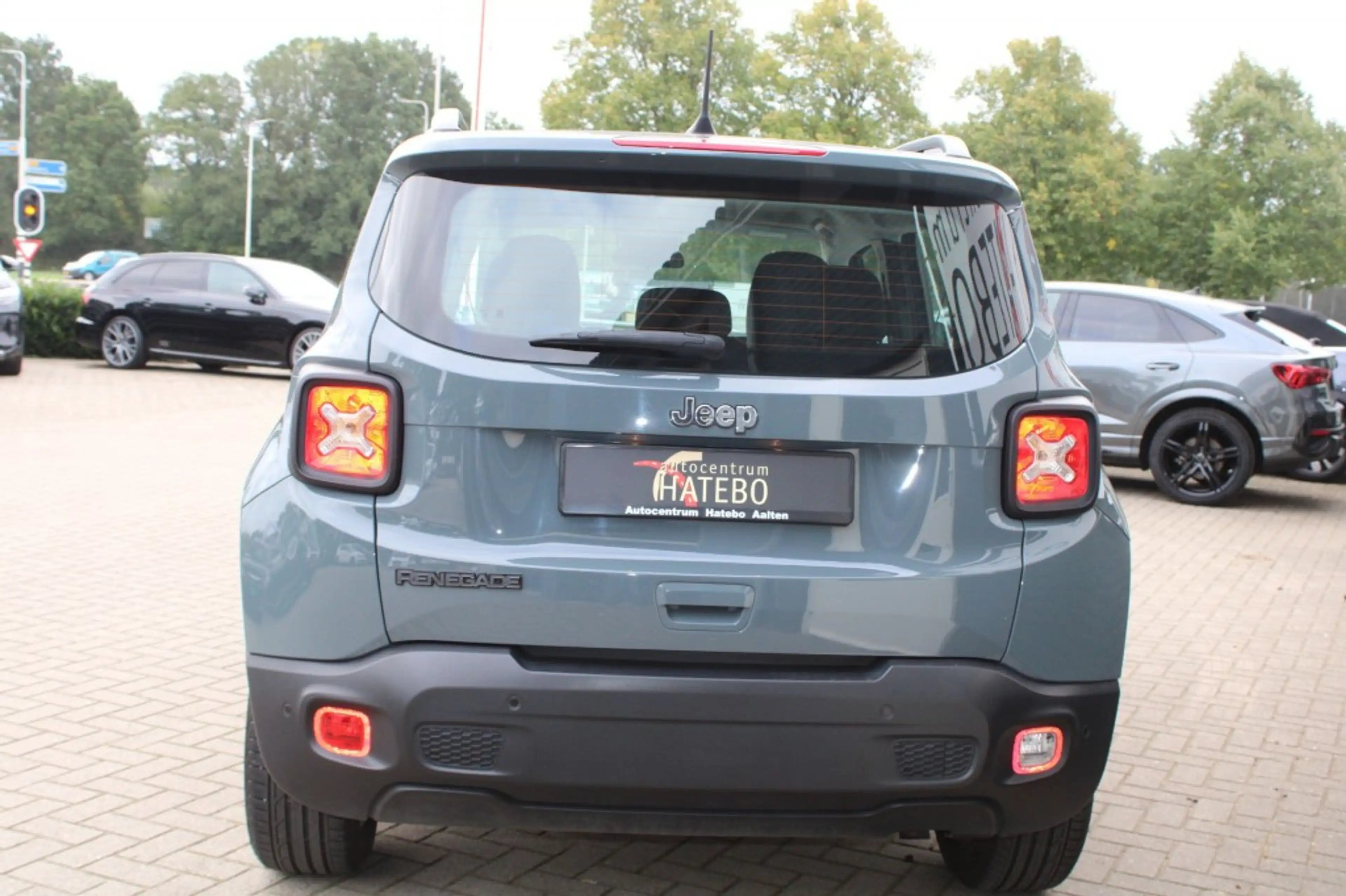Jeep Renegade 1.4 MAIR NIGHT EAGLE — photo 3