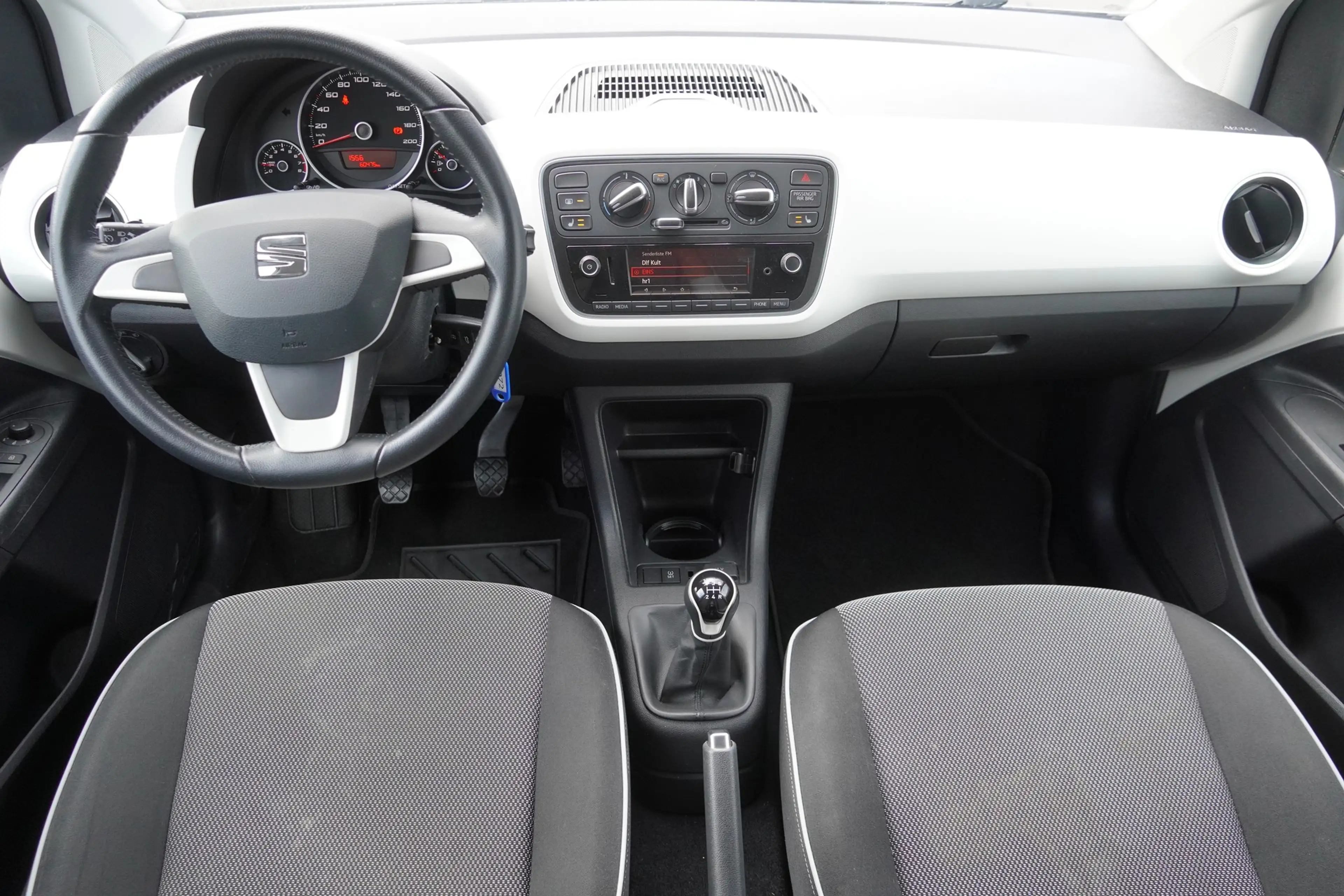 SEAT Mii 1.0 Chic Sitzheizung PDC Klima USB Bluetooth — photo 10