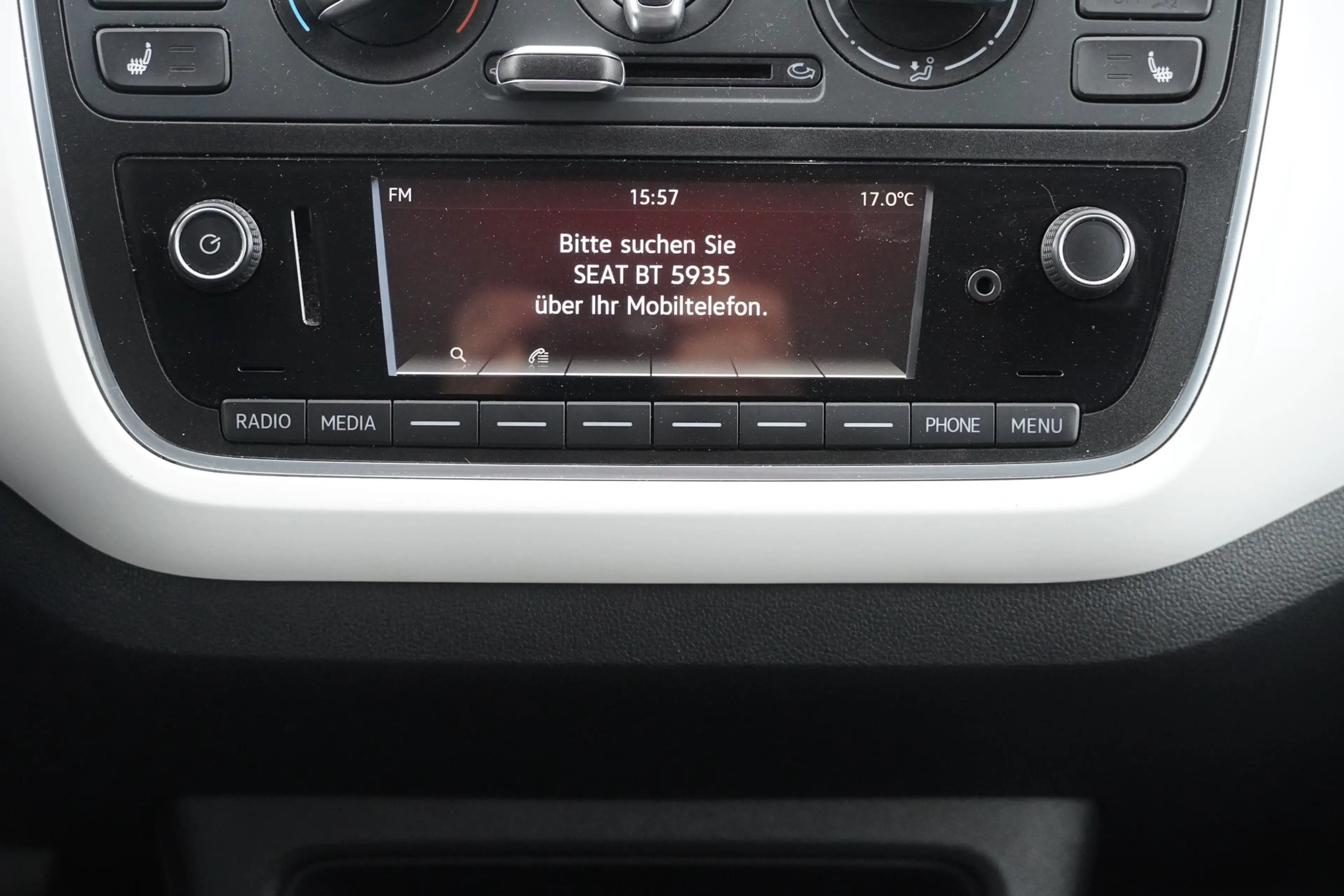 SEAT Mii 1.0 Chic Sitzheizung PDC Klima USB Bluetooth — photo 14
