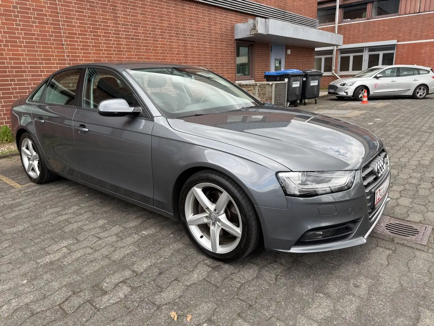 Audi A4 Lim. Ambition quattro XENON*START/STOPP*TEMPO Gris - 2