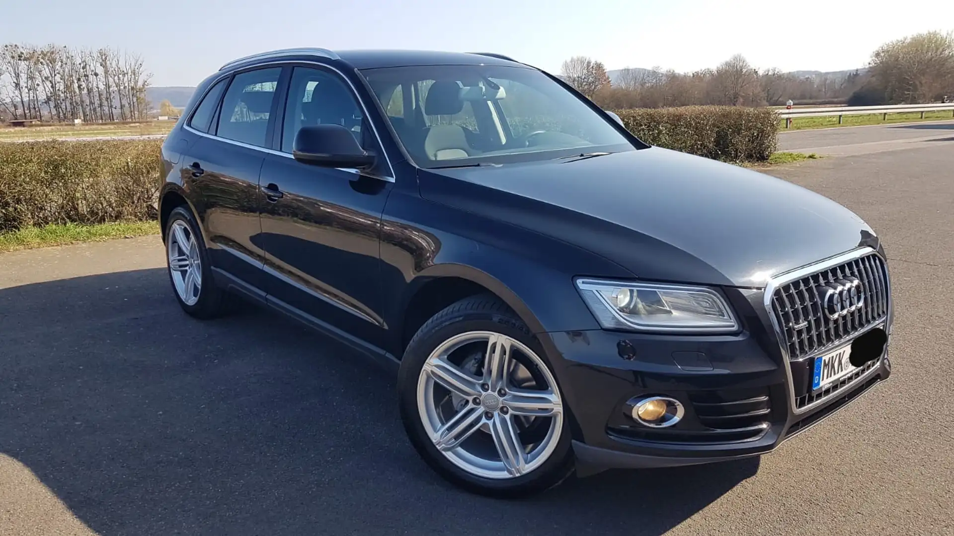 Audi Q5 2.0 TDI (130 kW) quattro Schwarz - 2