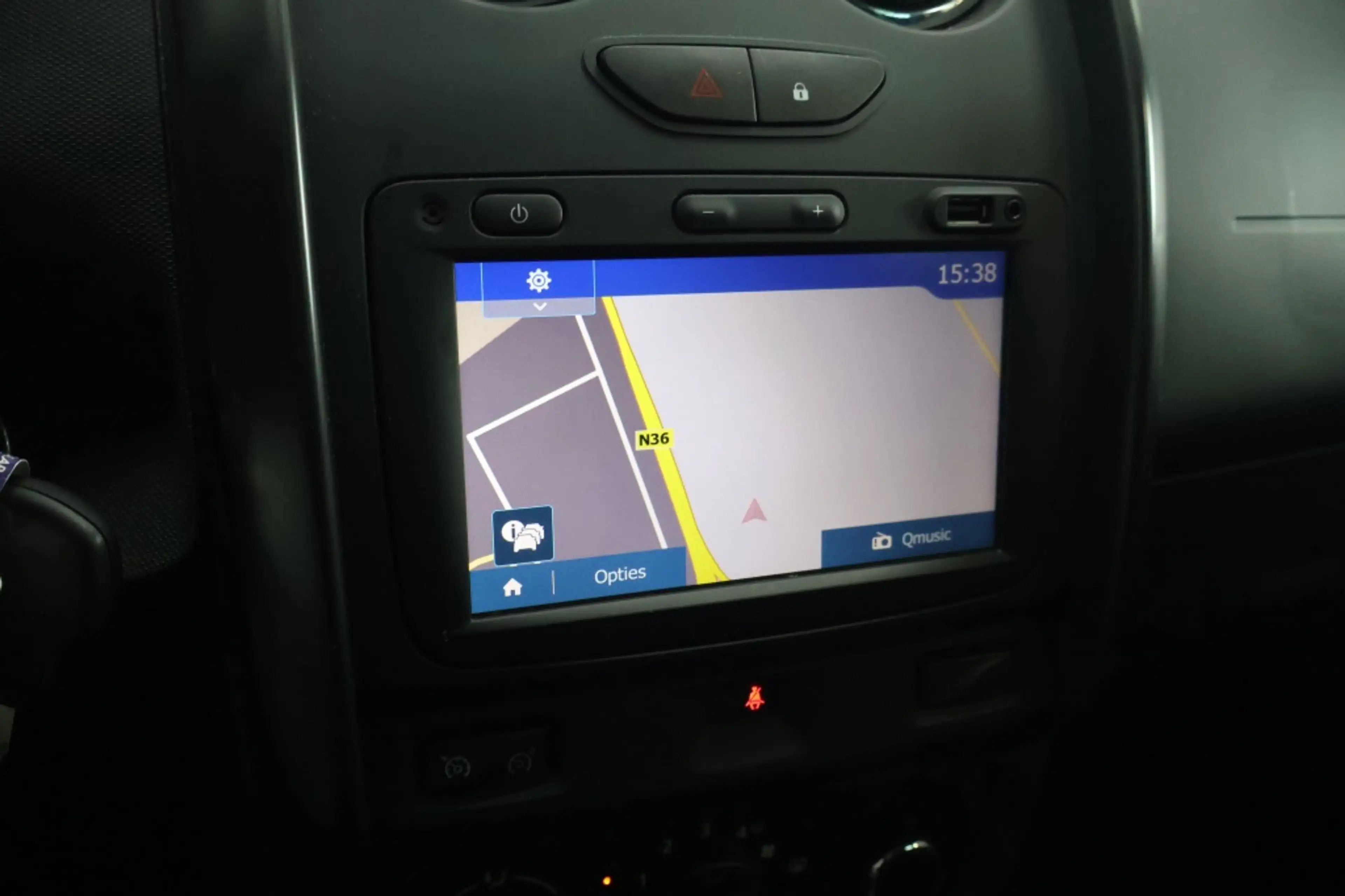 Dacia Duster 1.2 TCe 4x2 10th Anniversary | Trekhaak | Cruise C — photo 16