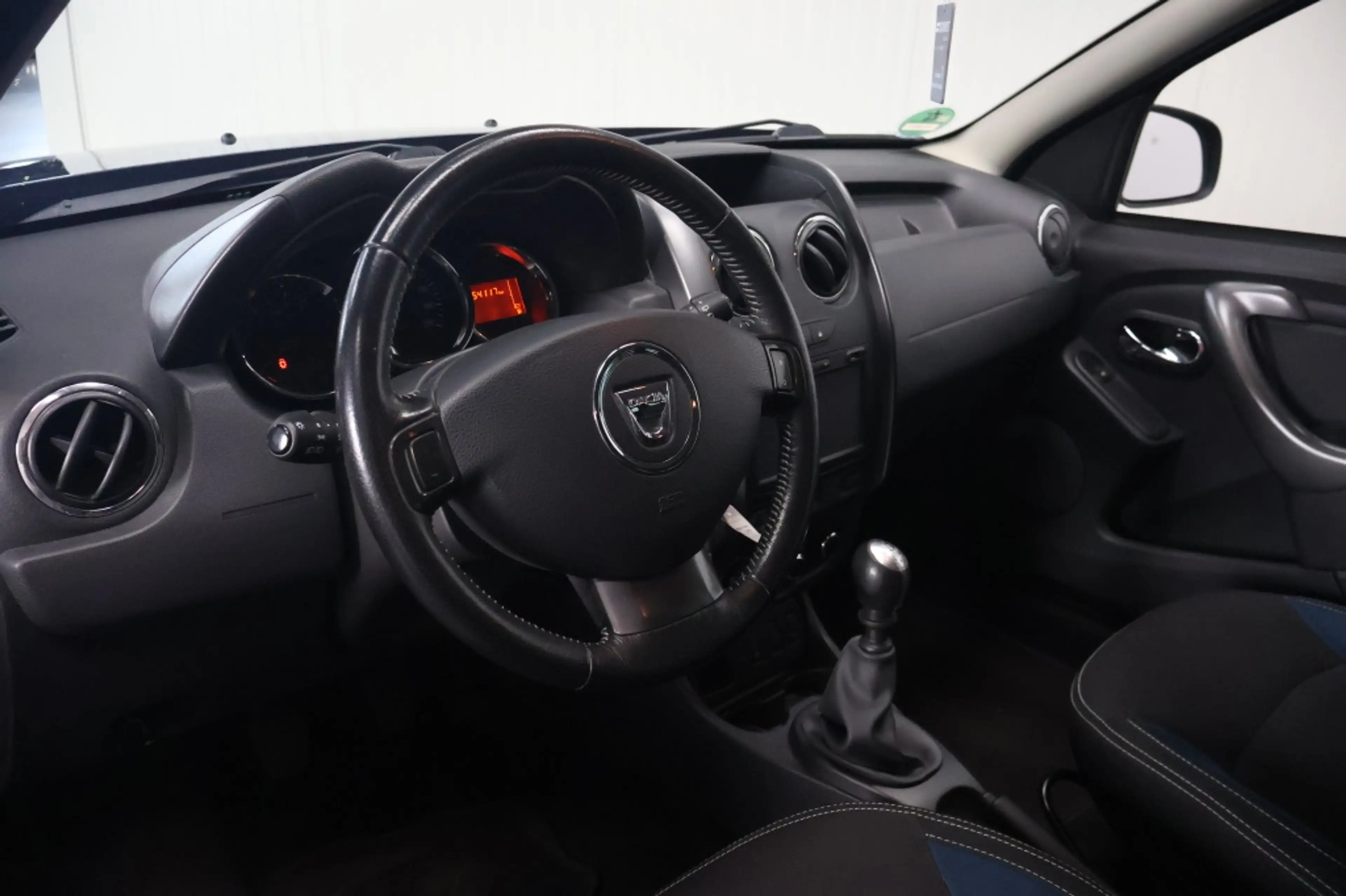 Dacia Duster 1.2 TCe 4x2 10th Anniversary | Trekhaak | Cruise C — photo 8