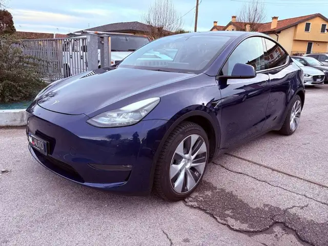 Tesla Model Y Long Range AWD