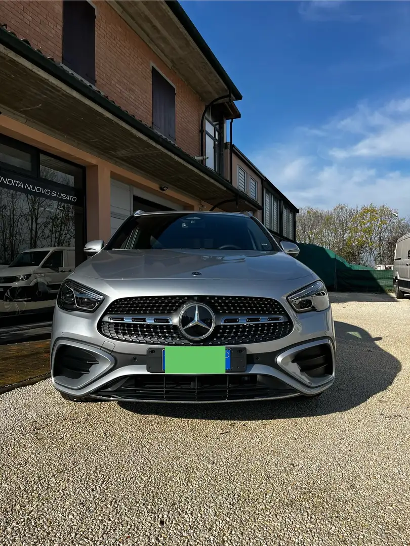 Mercedes-Benz GLA 200 d (150cv) AMG Line Premium Automatica Km0 Argent - 2