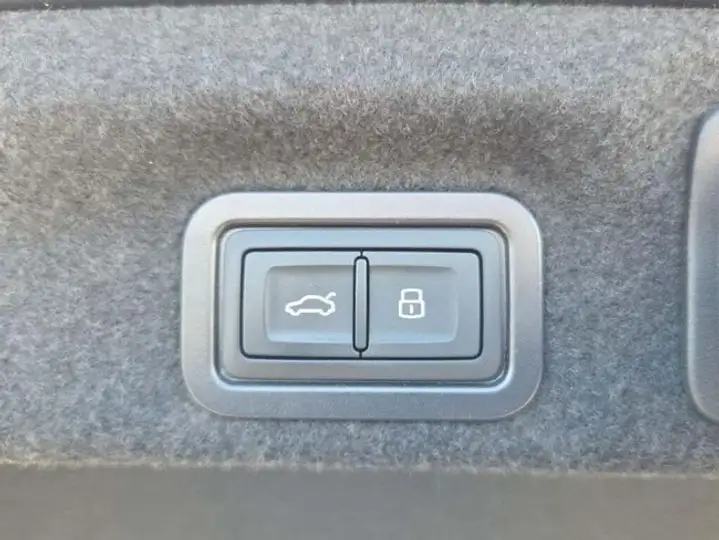 Audi A6 2025, foto 15