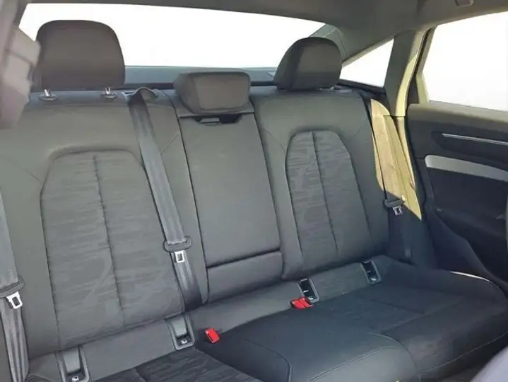 Audi A6 2025, foto 18