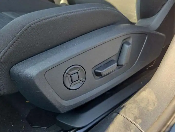 Audi A6 2025, foto 17