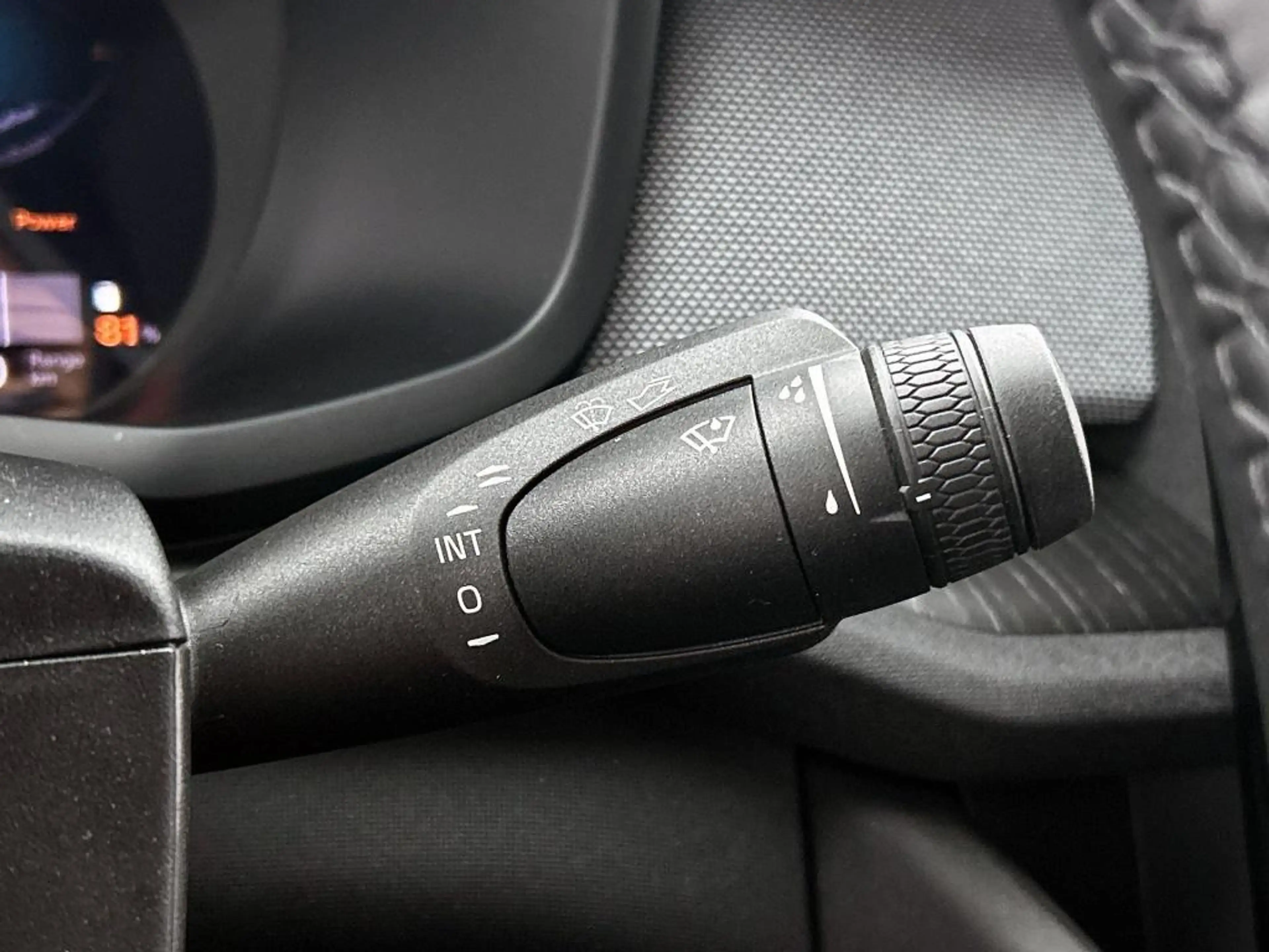 Polestar 2 Standard Range Single Motor 63kWh — photo 11