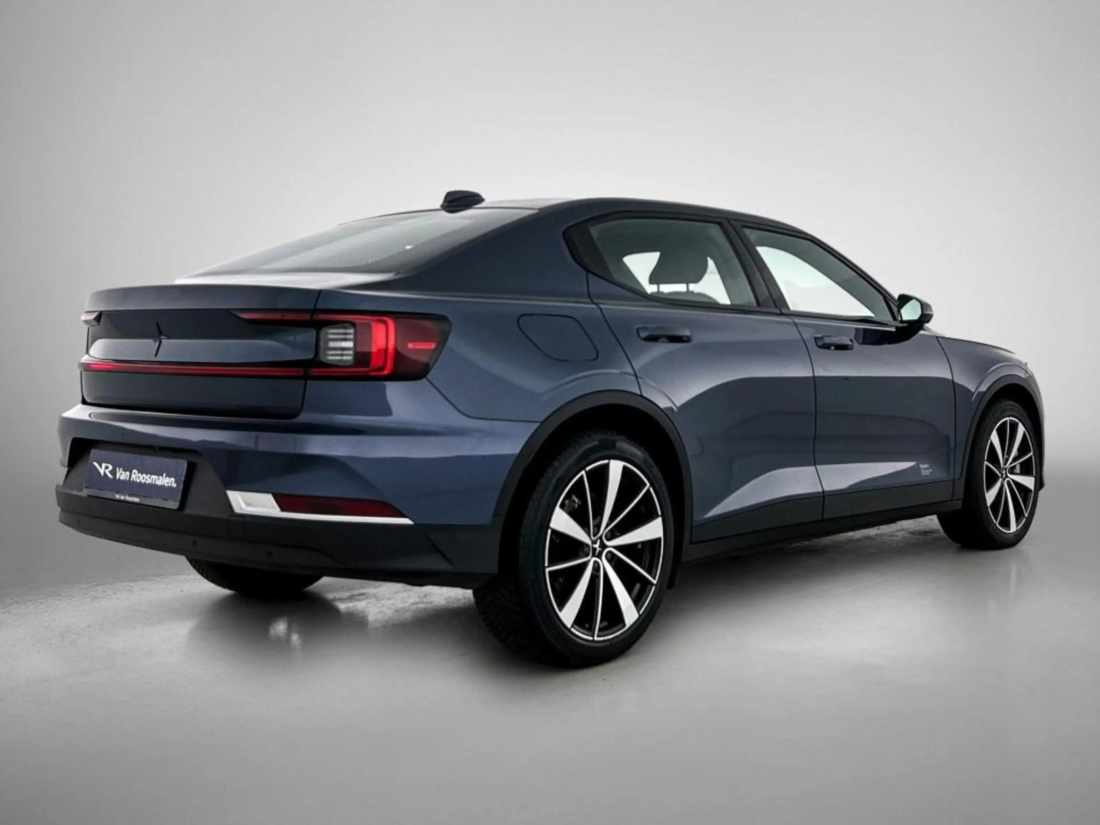 Polestar 2 Standard Range Single Motor 63kWh — photo 4