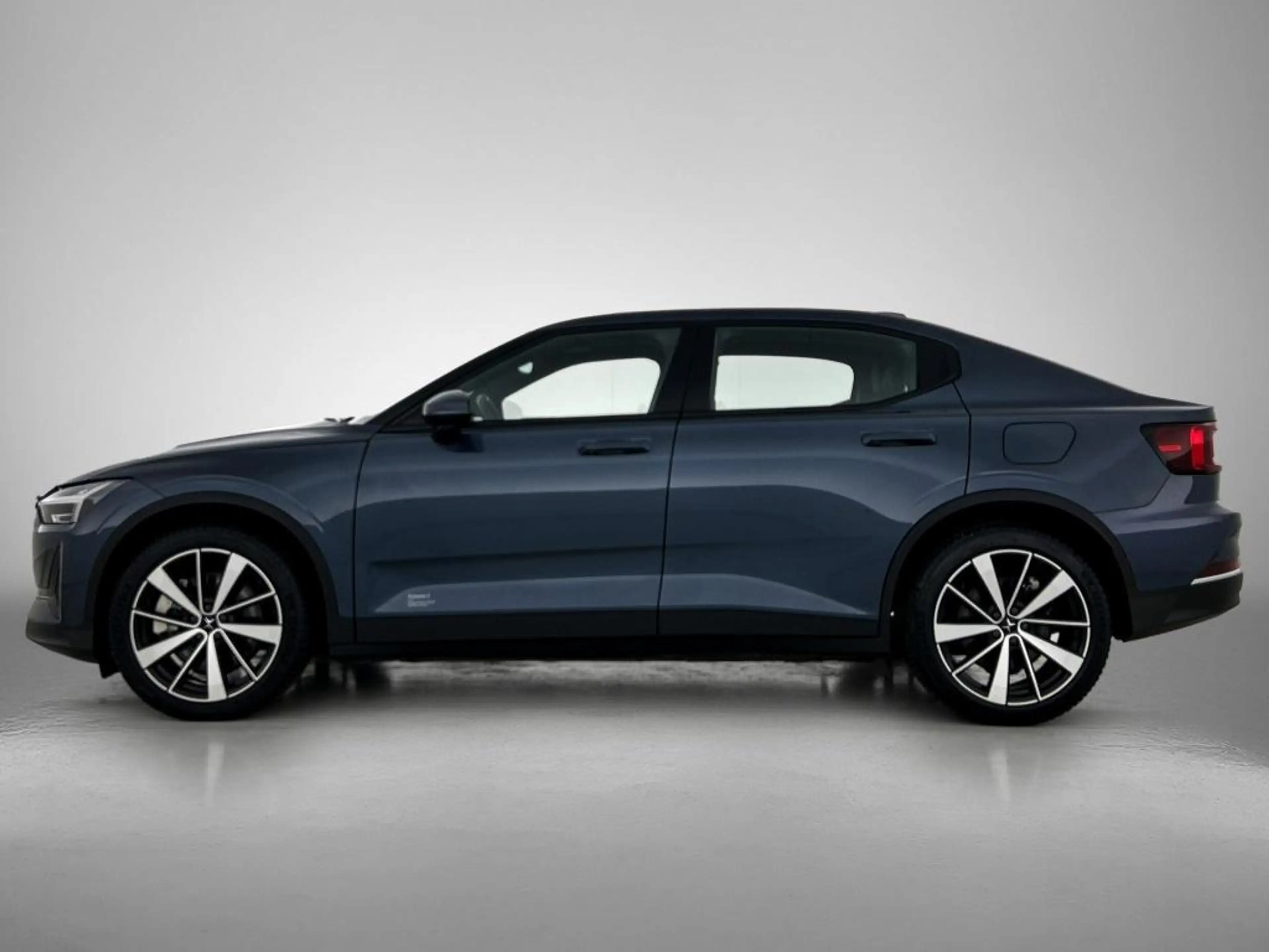 Polestar 2 Standard Range Single Motor 63kWh — photo 2