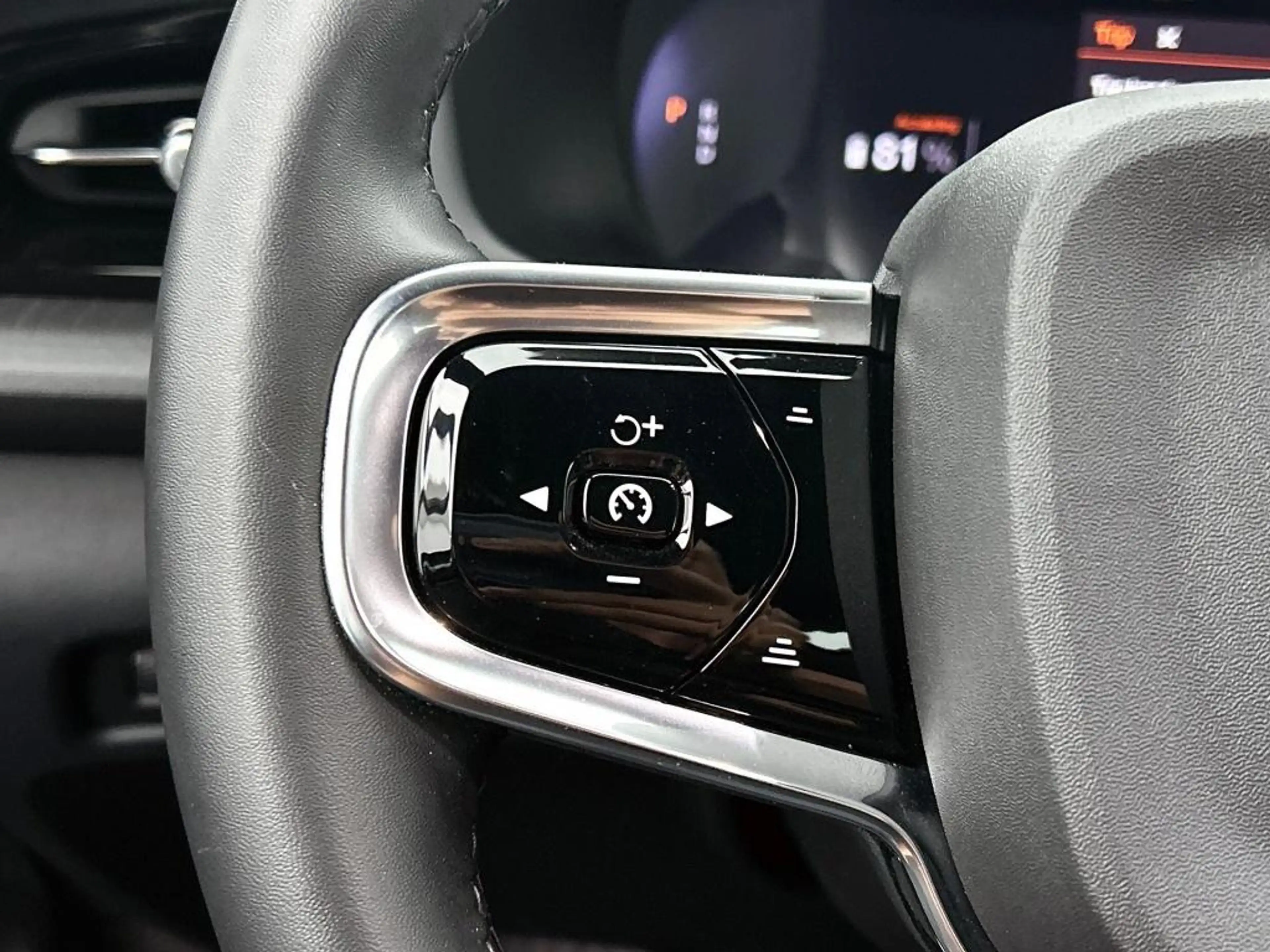 Polestar 2 Standard Range Single Motor 63kWh — photo 6