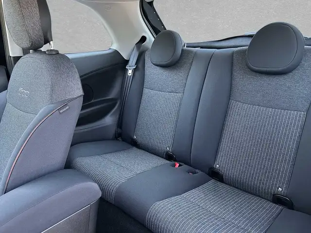 Fiat 500E view 8