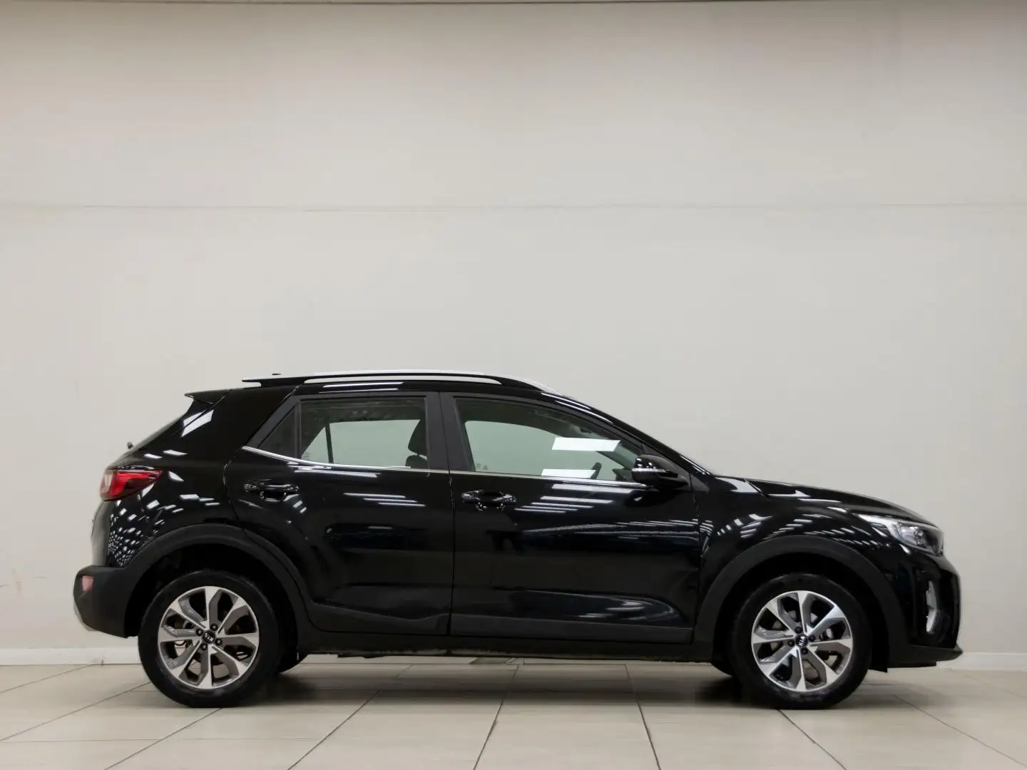 Kia Stonic 1.0 T-GDi 74kW (100CV) Drive Noir - 2