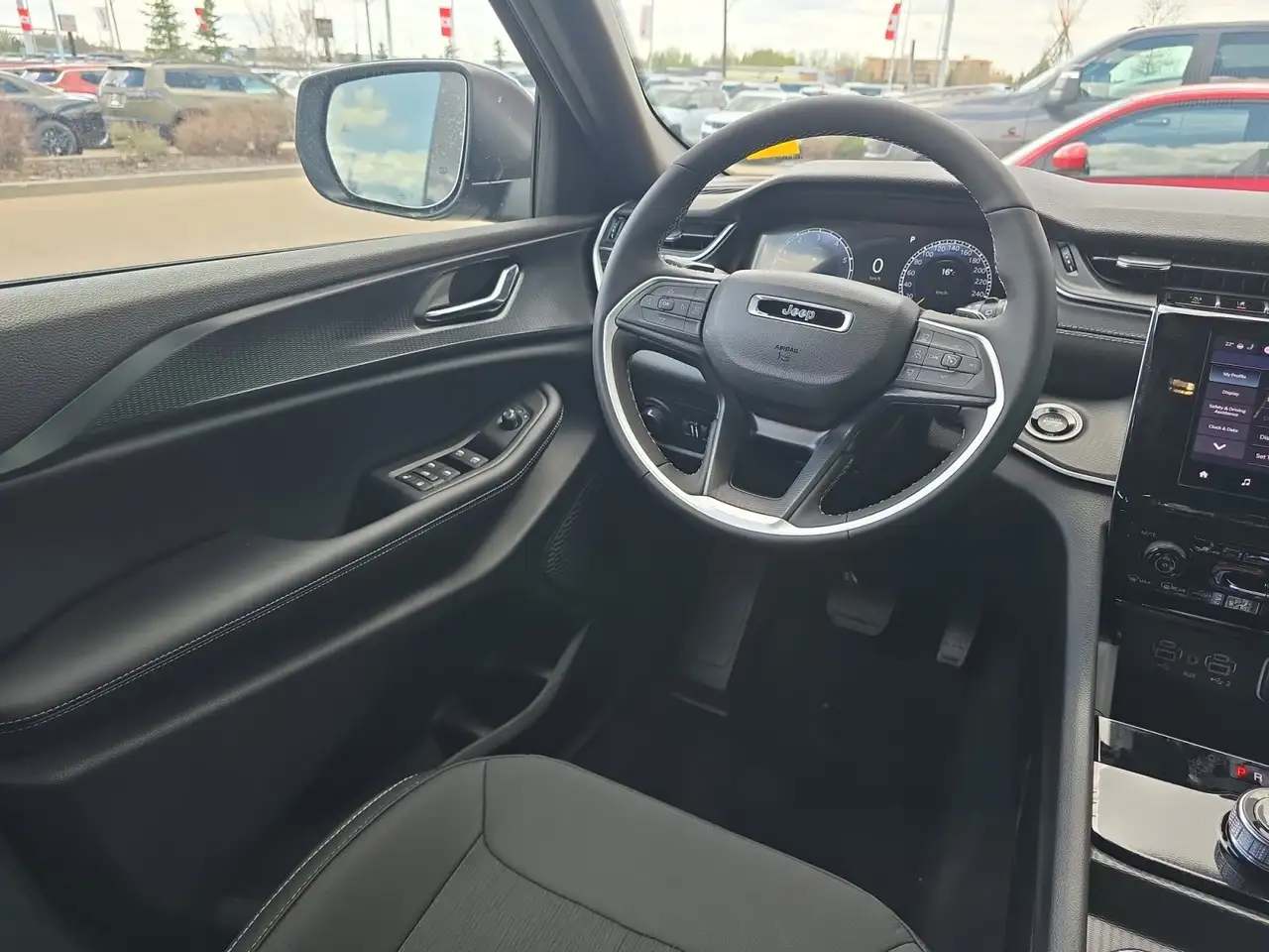 Jeep Grand Cherokee снимка Jeep Grand Cherokee