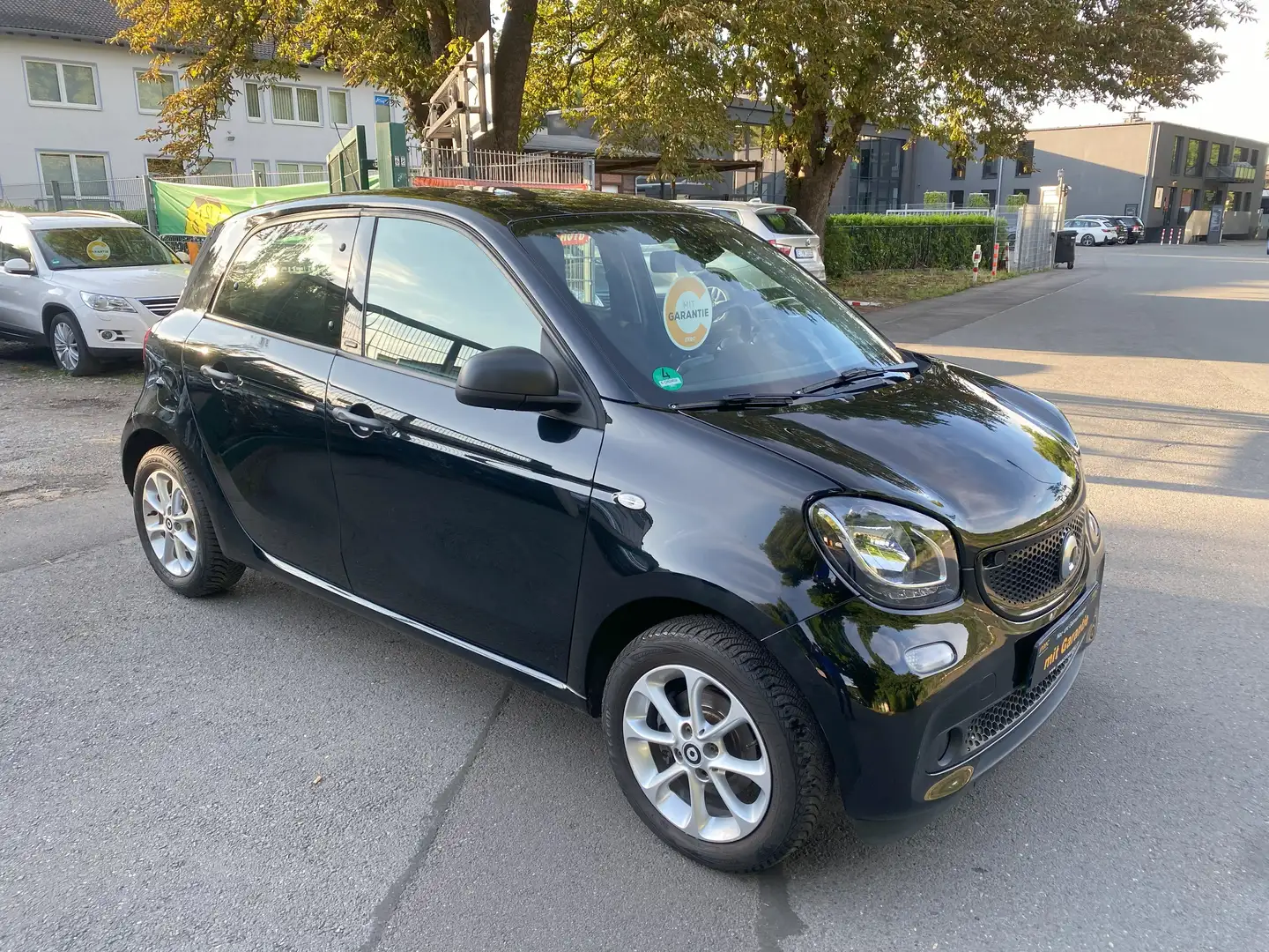 smart forFour Basis 52kW (453.042) Aut. Werksgarantie Noir - 1