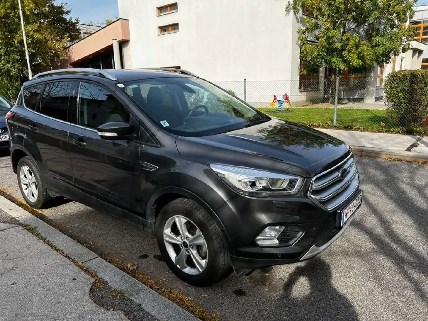 Ford Kuga Kuga+1,5+EcoBoost+Titanium+Titanium Silber - 1