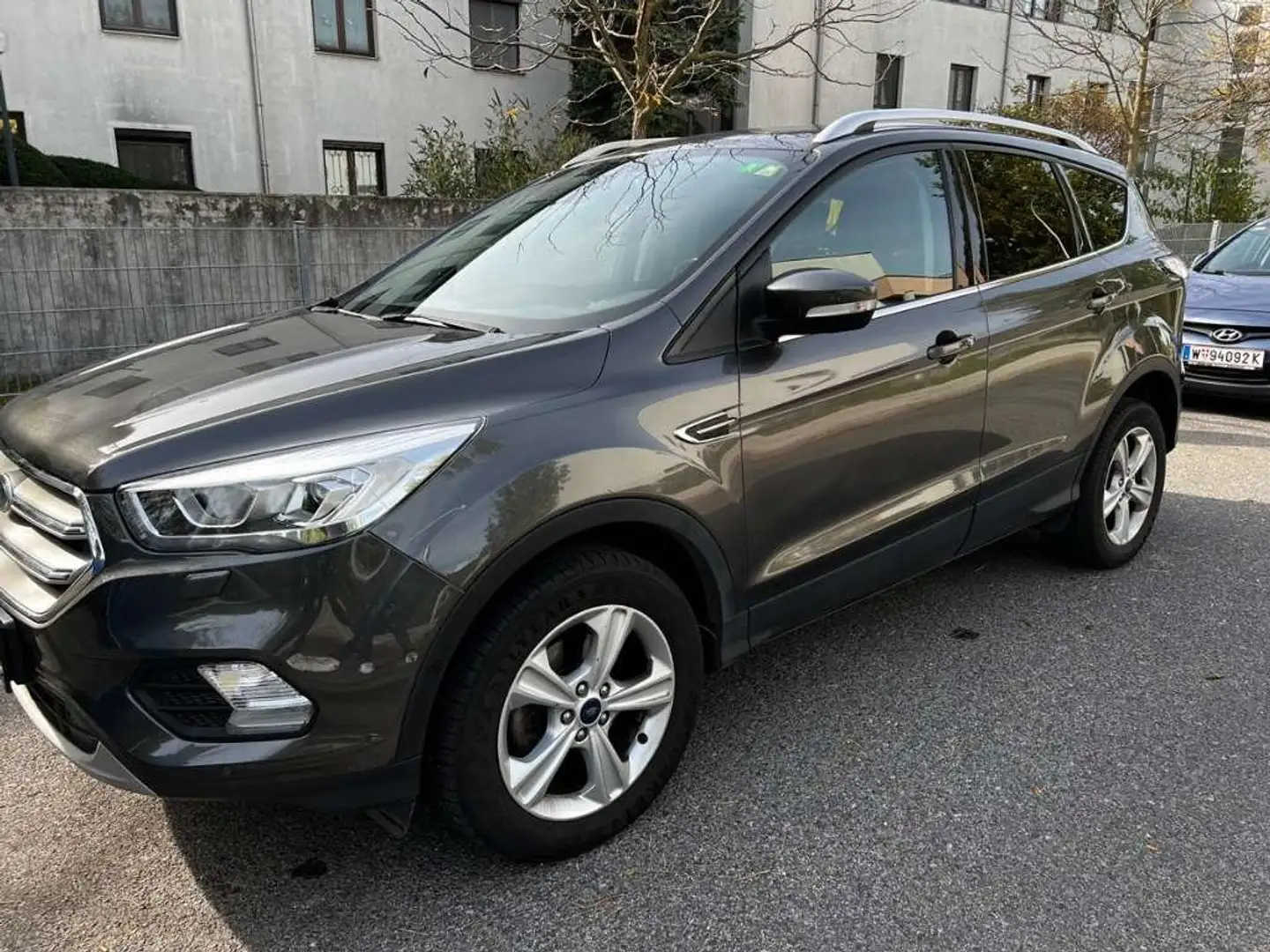 Ford Kuga Kuga+1,5+EcoBoost+Titanium+Titanium Silber - 2