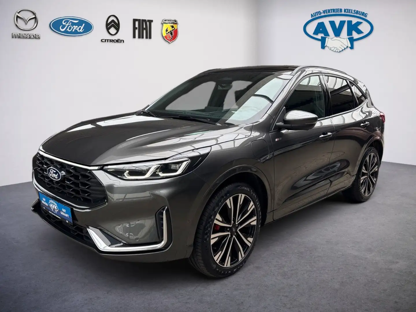 Ford Kuga Plug-In Hybrid ST-Line X mit AHK Gris - 2